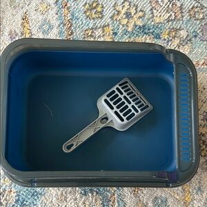 NWOT Blue and Gray Litter Box with Scoop